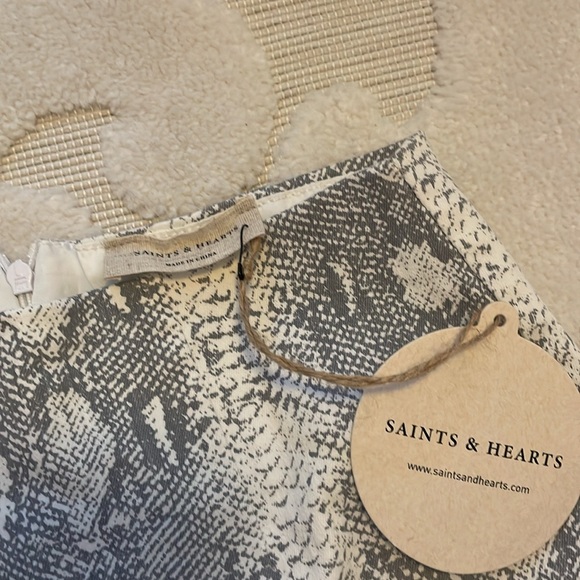 Snake skin grey skirt - Picture 3 of 4